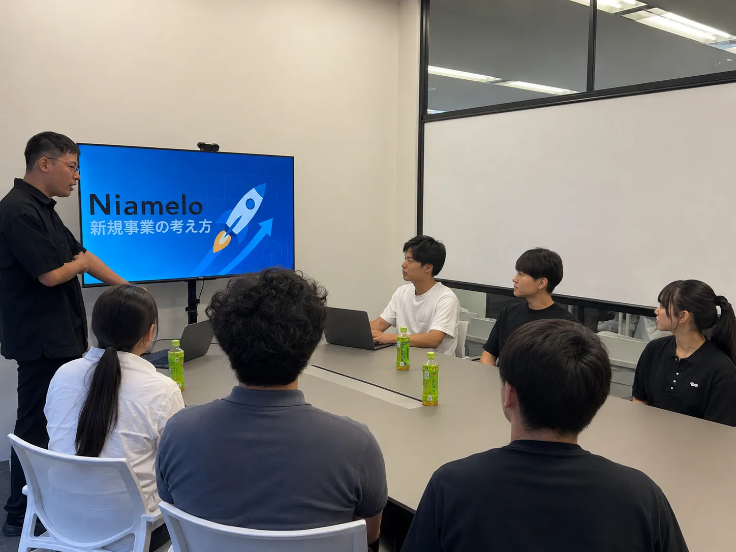 ニアメロの学生向け説明会の様子